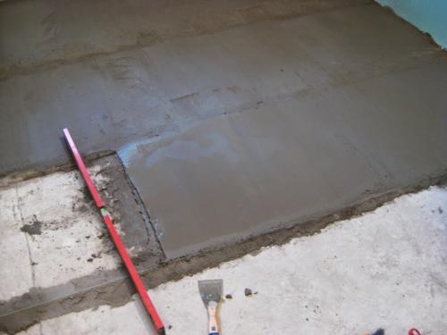 Постелить линолеум на бетонный пол в квартире. Нужна ли подложка под линолеум 01