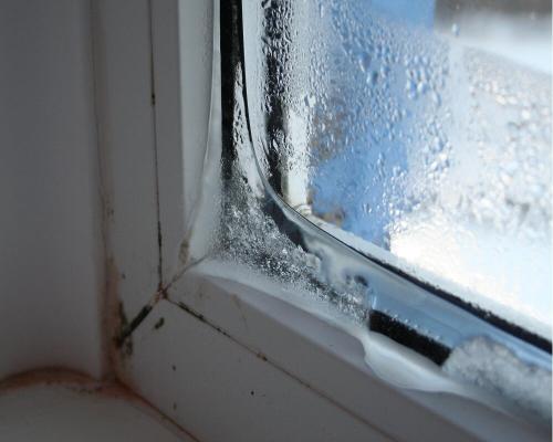 На окнах сильный конденсат. Пластиковые окна плачут: почему образуется конденсат на оконных конструкциях и что с этим делать