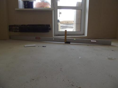 Уверенно и качественно: закатка пола под линолеум своими руками 01