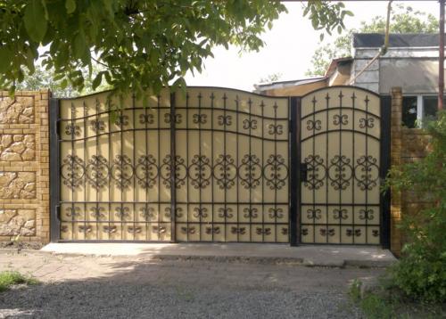 Какие ворота для гаража лучше.  Избавляемся от основного недостатка 06 Какие ворота для гаража лучше.  Избавляемся от основного недостатка 06