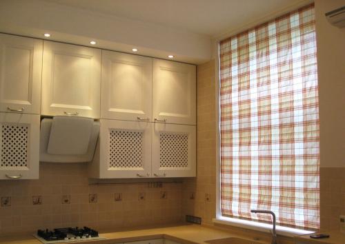 Как выбрать жалюзи для кухни: практические советы и стильные решения 03