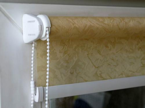 Полное руководство: как выбрать рулонные шторы для кухни 03 Полное руководство: как выбрать рулонные шторы для кухни 03