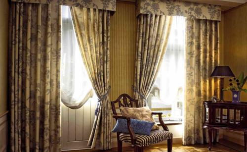 Как выбрать рулонные шторы на кухню по цвету: советы и рекомендации 03 Как выбрать рулонные шторы на кухню по цвету: советы и рекомендации 03