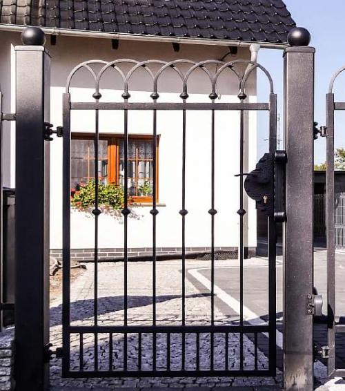 Стандартный размер ворот во двор. Размеры ворот и калитки для частного дома