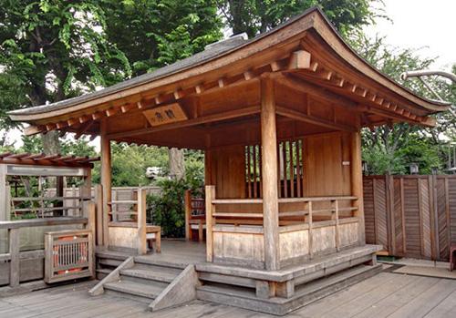 Как сделать вальмовую крышу для беседки своими руками. Возведение четырёхскатной шатровой крыши 09 Как сделать вальмовую крышу для беседки своими руками. Возведение четырёхскатной шатровой крыши 09