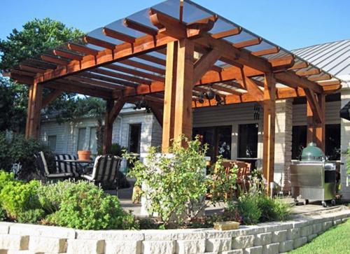 Крыша для беседки своими руками. Крыша для беседки: инструкция по строительству своими руками