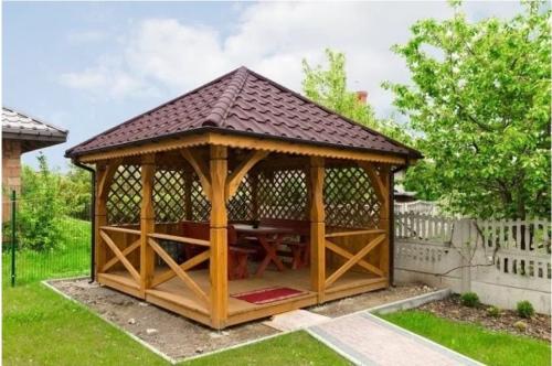 Как сделать четырехскатную крышу для беседки. Разновидности четырехскатных крыш