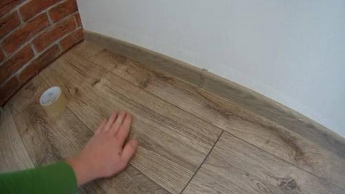 Как важно учитывать влажность комнаты при выборе напольного покрытия. Оптимальная влажность воздуха для помещения с паркетом