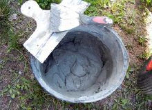 Штукатурка наружных стен цементным раствором. Виды штукатурных смесей для наружных работ