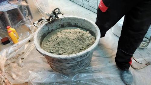 Пропорции цемента и песка для штукатурки стен на улице. Процесс замешивания цементной штукатурки