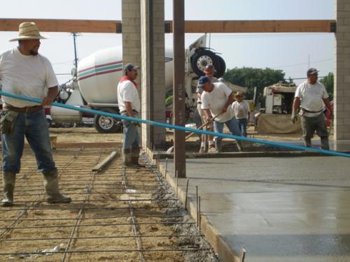 Пропорции цемента и песка для штукатурки стен на улице. Процесс замешивания цементной штукатурки 18 Пропорции цемента и песка для штукатурки стен на улице. Процесс замешивания цементной штукатурки 18