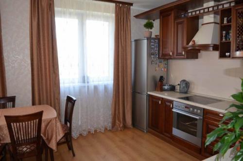 Какое напольное покрытие выбрать для кухни: полное руководство 05