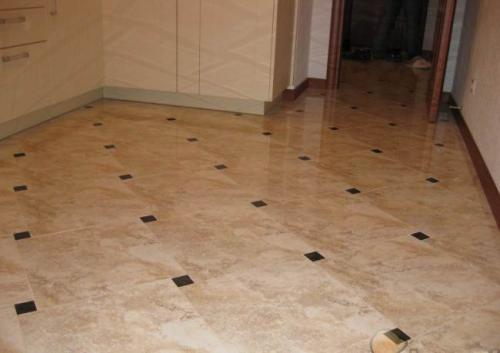 Какое напольное покрытие выбрать для кухни: полное руководство 01