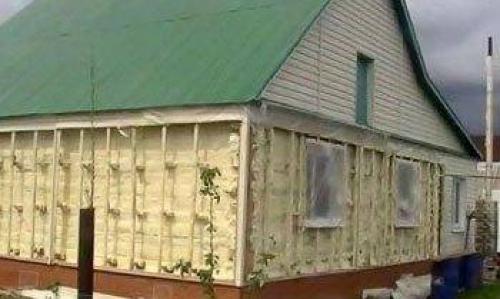 Как утеплить дом из бруса 150х150 снаружи. Как и чем лучше утеплить дом