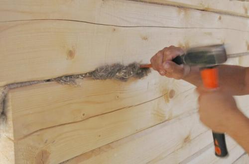 Утепление дома из бруса изнутри своими руками. Герметизация швов. Монтаж теплоизоляционного материала и обшивка 07