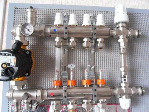 Схема монтажа водяного тёплого пола своими руками. Коллекторный узел 01