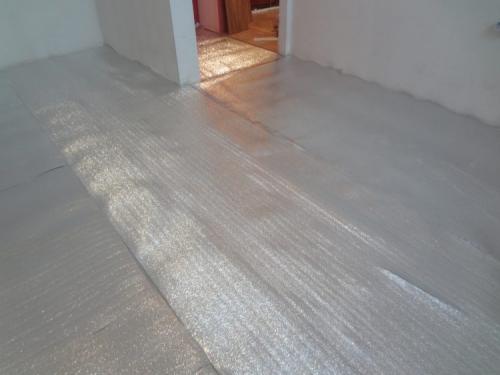 Какая толщина слоя гидроизоляции считается оптимальной под ламинат. Как производится гидроизоляция