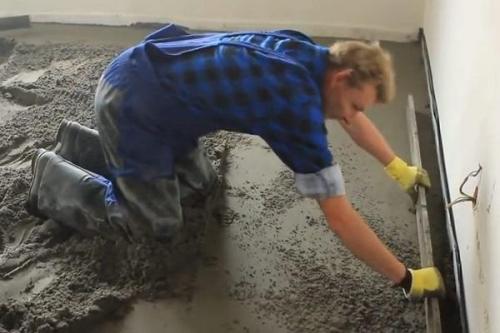 Как залить пол в гараже частями. Заливка пола в гараже частями