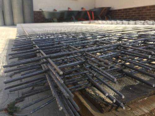 Какой толщины должен быть пол в гараже. Какие требования предъявляются к бетонному гаражному полу 21