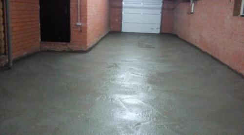 Какую марку бетона выбрать для заливки пола в гараже. Бетон, какой марки нужен для заливки пола в гараже