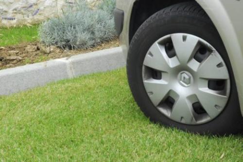 Толщина стяжки под автомобиль. Бетонирование площадки под автомобиль, технология, советы по устройству