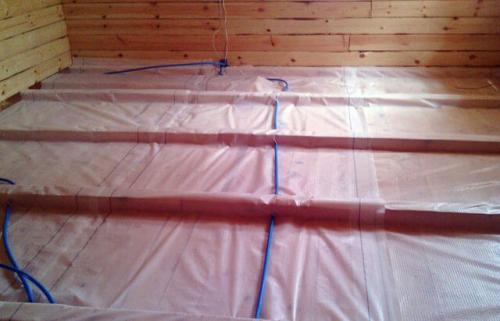 Гидроизоляция деревянного пола в ванной комнате. Обмазочная технология 08 Гидроизоляция деревянного пола в ванной комнате. Обмазочная технология 08