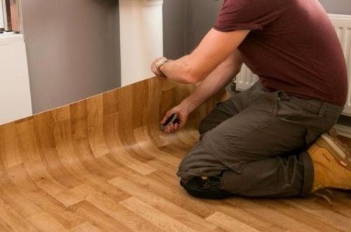 Как стелить линолеум одним куском. Как правильно укладывать линолеум