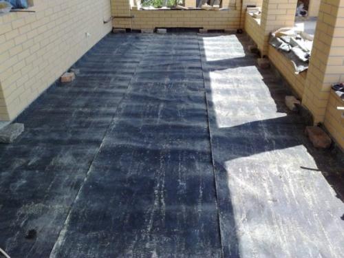 Гидроизоляция стяжки по грунту. Выбор материалов