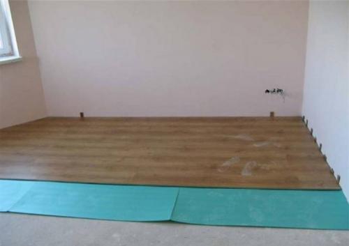 Как экономно уложить ламинат. Как сэкономить на укладке ламината: 5 проверенных советов от профи