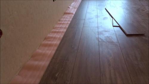 Как экономно уложить ламинат. Как сэкономить на укладке ламината: 5 проверенных советов от профи