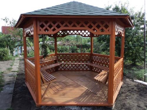 Шестиугольная беседка из металла. Виды конструкций и варианты дизайна