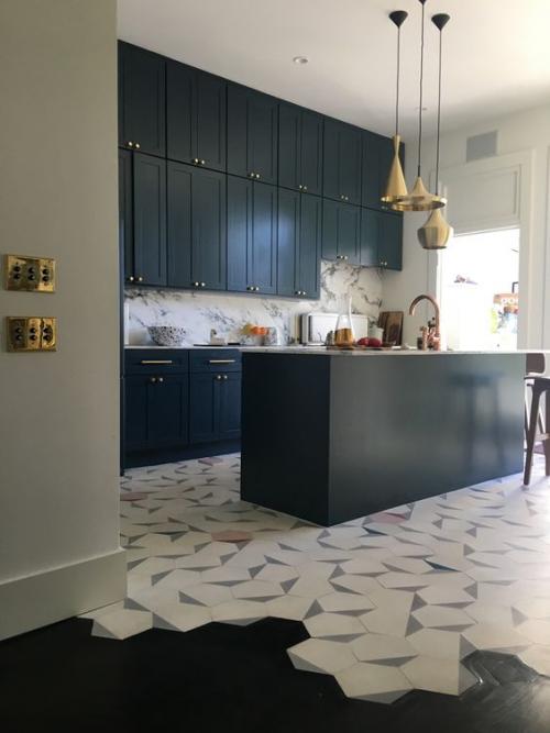 Как выбрать напольное покрытие для кухни. Выбираем пол на кухню: красота или практичность?