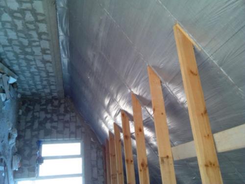 Какую пароизоляцию выбрать для кровли под металлочерепицу. В каких случаях нужно пользоваться пароизоляцией