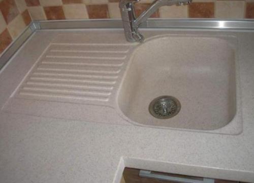 Как выбрать плинтус для столешницы, который будет соответствовать стилю интерьера. №1. Функции кухонного плинтуса