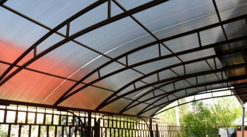 Как правильно установить навес из поликарбоната. Все о навесах из поликарбоната