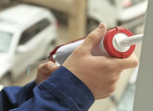 Герметик для кровли из металлочерепицы. Силиконовый 03