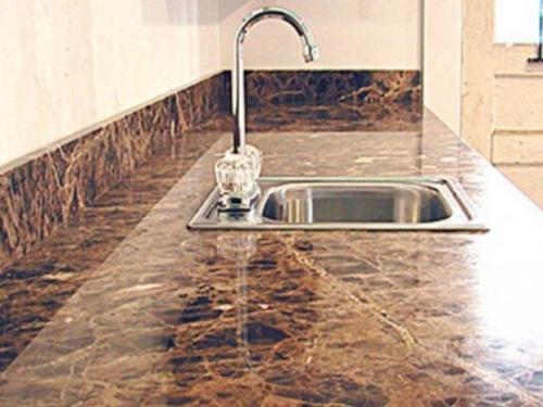 Какие материалы наиболее долговечны для кухонных плинтусов и фартуков. Кухонный плинтус из других материалов