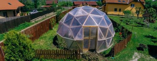 Круглая оранжерея. Круглая теплица: как построить самостоятельно простые проекты (83 фото-идеи)