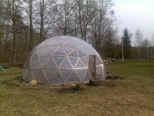 Круглая теплица своими руками. 1 Характеристика круглых теплиц