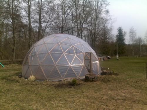 Круглая оранжерея. Круглая теплица: как построить самостоятельно простые проекты (83 фото-идеи)