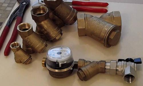 Как произвести монтаж магистрального фильтра воды.. Этап монтажа 01