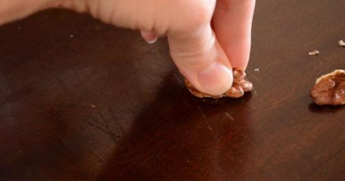 Как устранить царапины на лаке на пробковом полу. Устранение мелких дефектов