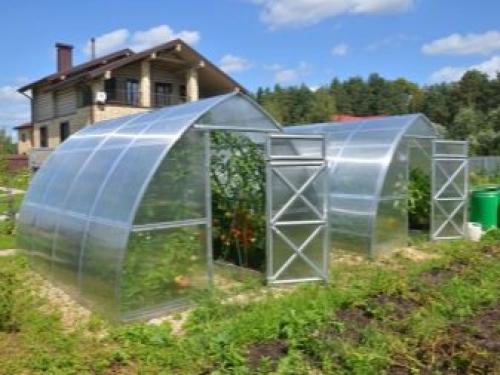 Самые лучшие проекты зимних теплиц. Типовая технология возведения такой постройки 14