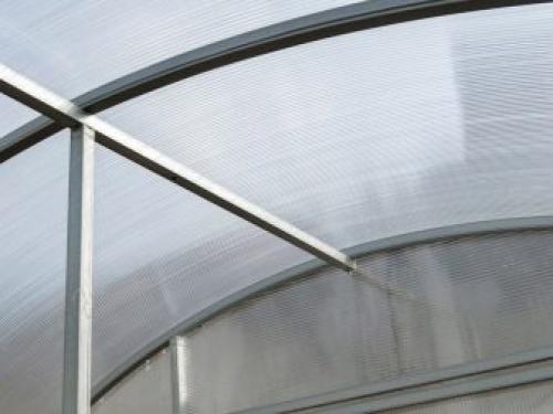 Односкатная теплица из поликарбоната своими руками. Простейшая модель парника 31 Односкатная теплица из поликарбоната своими руками. Простейшая модель парника 31