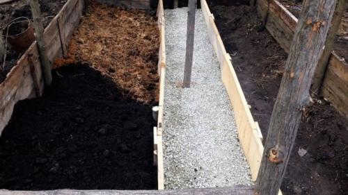 Теплица своими руками дешево. Процесс строительства бюджетной теплицы