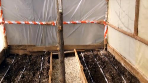 Теплица своими руками дешево. Процесс строительства бюджетной теплицы