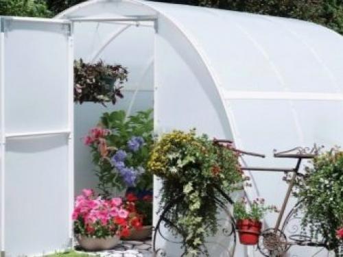 Схема теплицы из поликарбоната и полипропиленовых труб. Формы и материалы покрытия теплиц из пластиковых труб своими руками: фото примеры конструкций 04 Схема теплицы из поликарбоната и полипропиленовых труб. Формы и материалы покрытия теплиц из пластиковых труб своими руками: фото примеры конструкций 04