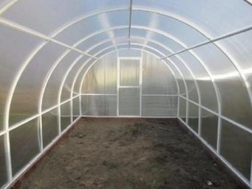 Схема теплицы из поликарбоната и полипропиленовых труб. Формы и материалы покрытия теплиц из пластиковых труб своими руками: фото примеры конструкций 11 Схема теплицы из поликарбоната и полипропиленовых труб. Формы и материалы покрытия теплиц из пластиковых труб своими руками: фото примеры конструкций 11