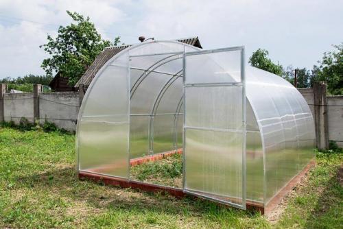 Теплица домиком из поликарбоната своими руками. Как сделать теплицу своими руками