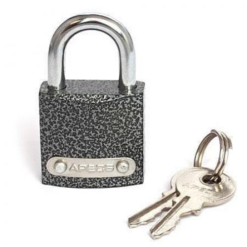 Какие материалы можно использовать для изготовления шкафчика раздевалка бу. Разновидности конструкций